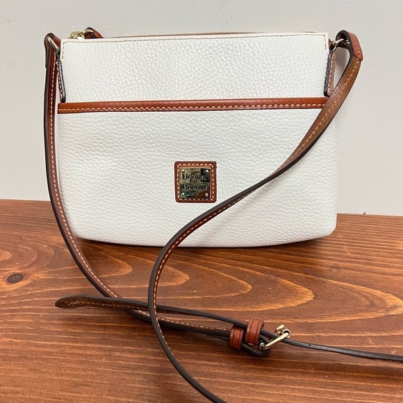 NEW Dooney & Bourke White Italian Leather Embossed Lizard Ginger Pouchette - Picture 11 of 13